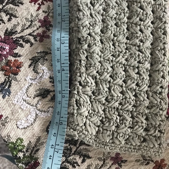 Lovely Liz Claiborne Sweater - Olive Green - Size Medium - Picture 8 of 11